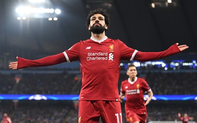 ROR电竞独家-J罗为队友庆生