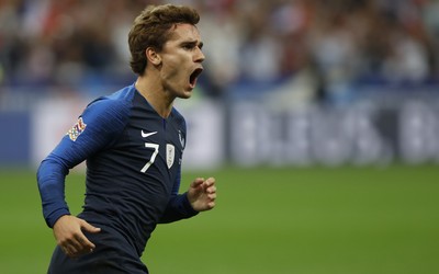 ROR电竞快讯-凯拉这球传得太冒险